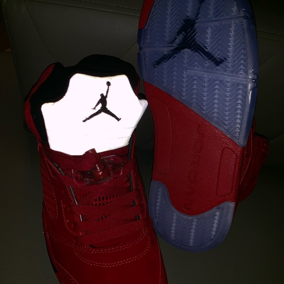Air Jordan Retro 5 - Picture 3 of 3